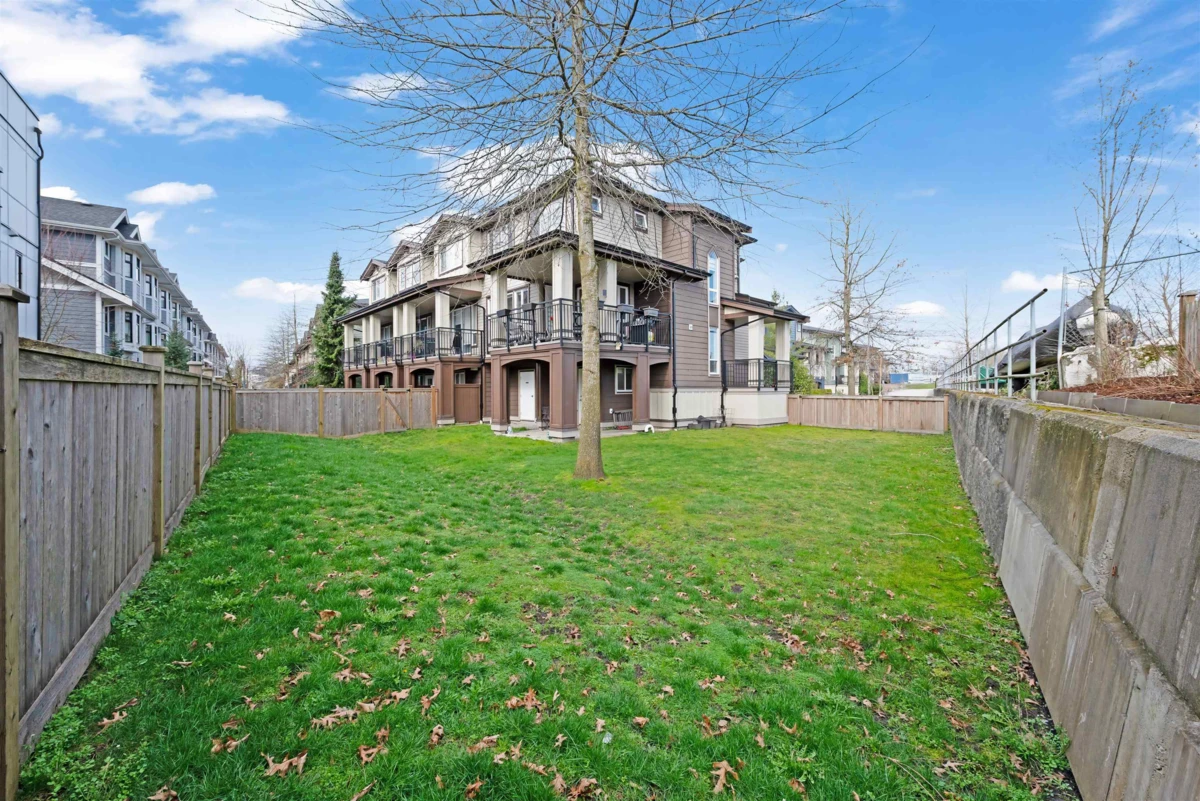 Family Room Photo of 47 160 Pembina Street, New Westminster, BC