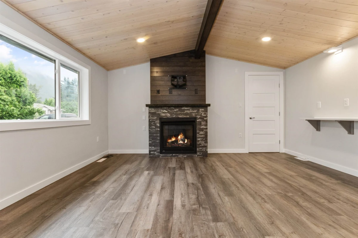Dining Area Photo of 547 Fort Street, Hope, BC