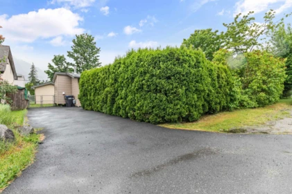 Front Yard Photo of 547 Fort Street, Hope, BC