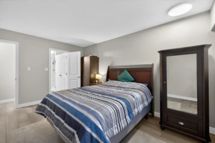Bedroom 3 Photo of 104 1390 Martin Street, White Rock, BC