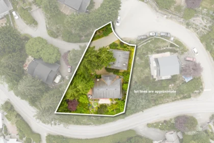 Aerial View of 960 Harbour View Place, Bowen Island, BC