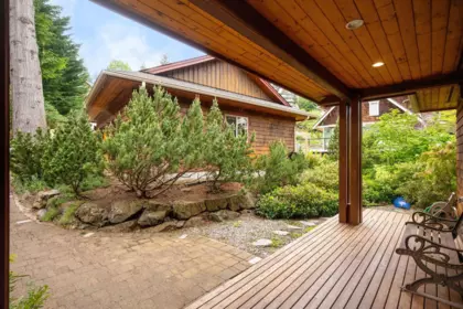 960 Harbour View Place, Bowen Island, BC, Bowen Island — Single Family Residence for sale