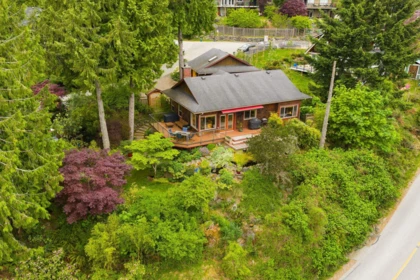 Garden / Landscaping Photo of 960 Harbour View Place, Bowen Island, BC