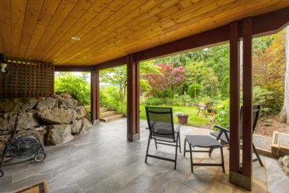 Outdoor Deck Photo of 960 Harbour View Place, Bowen Island, BC
