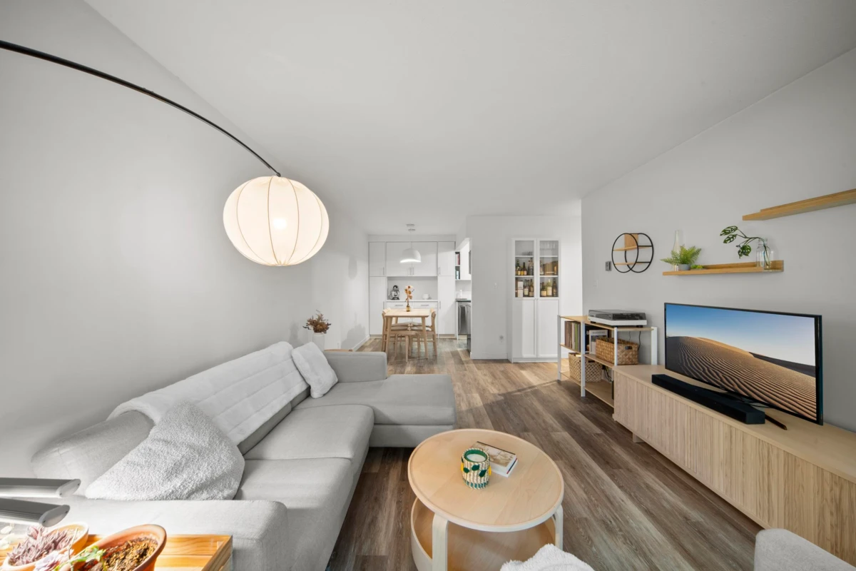 Dining Area Photo of 209 975 W 13th Avenue, Vancouver, BC