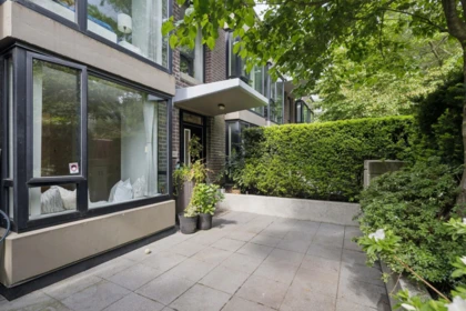 Garden / Landscaping Photo of 153 W 2nd Street, North Vancouver, BC