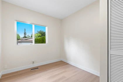 Guest Bathroom Photo of 3755 Coast Meridian Road, Port Coquitlam, BC