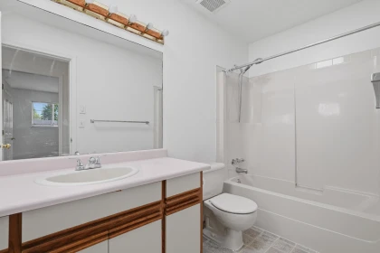 Laundry Room Photo of 20885 95a Avenue, Langley, BC