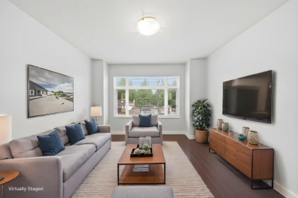303 2745 E Hastings Street, Vancouver, BC, Vancouver — Apartment/Condo for sale