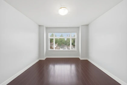 303 2745 E Hastings Street, Vancouver, BC, Vancouver — Apartment/Condo for sale