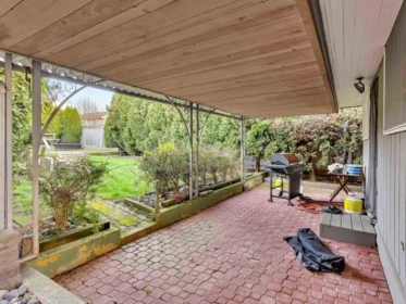 Backyard Photo of 852 Stevens Street, White Rock, BC
