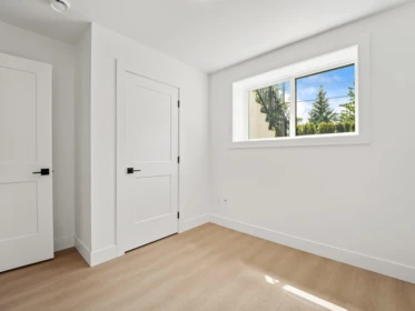 Hallway Photo of 4 6885 Aubrey Street, Burnaby, BC
