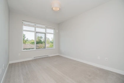 Entry Foyer Photo of 502 15436 31 Avenue, Surrey, BC