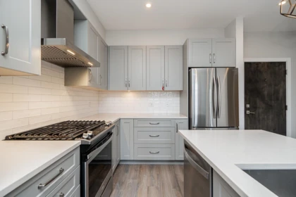 Primary Bathroom Photo of 502 15436 31 Avenue, Surrey, BC