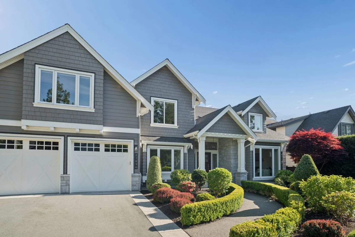 Living Room Photo of 23696 36a Avenue, Langley, BC