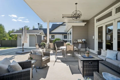 Swimming Pool Photo of 23696 36a Avenue, Langley, BC