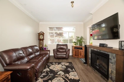 Kitchen Island Photo of 116 20861 83 Avenue, Langley, BC