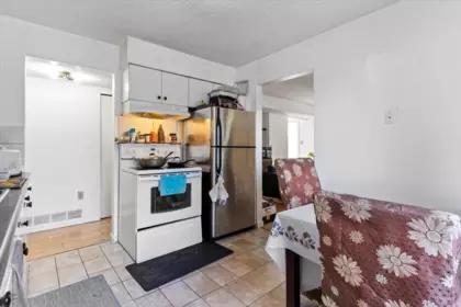 Mudroom Photo of 6632 Canada Way, Burnaby, BC