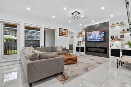 Breakfast Nook Photo of 17925 56a Avenue, Surrey, BC