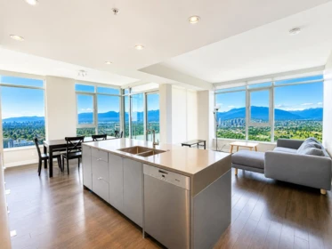 3707 4508 Hazel Street, Burnaby, BC, Burnaby — Apartment/Condo for sale