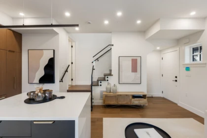 Kitchen Island Photo of 1 552 Kaslo Street, Vancouver, BC