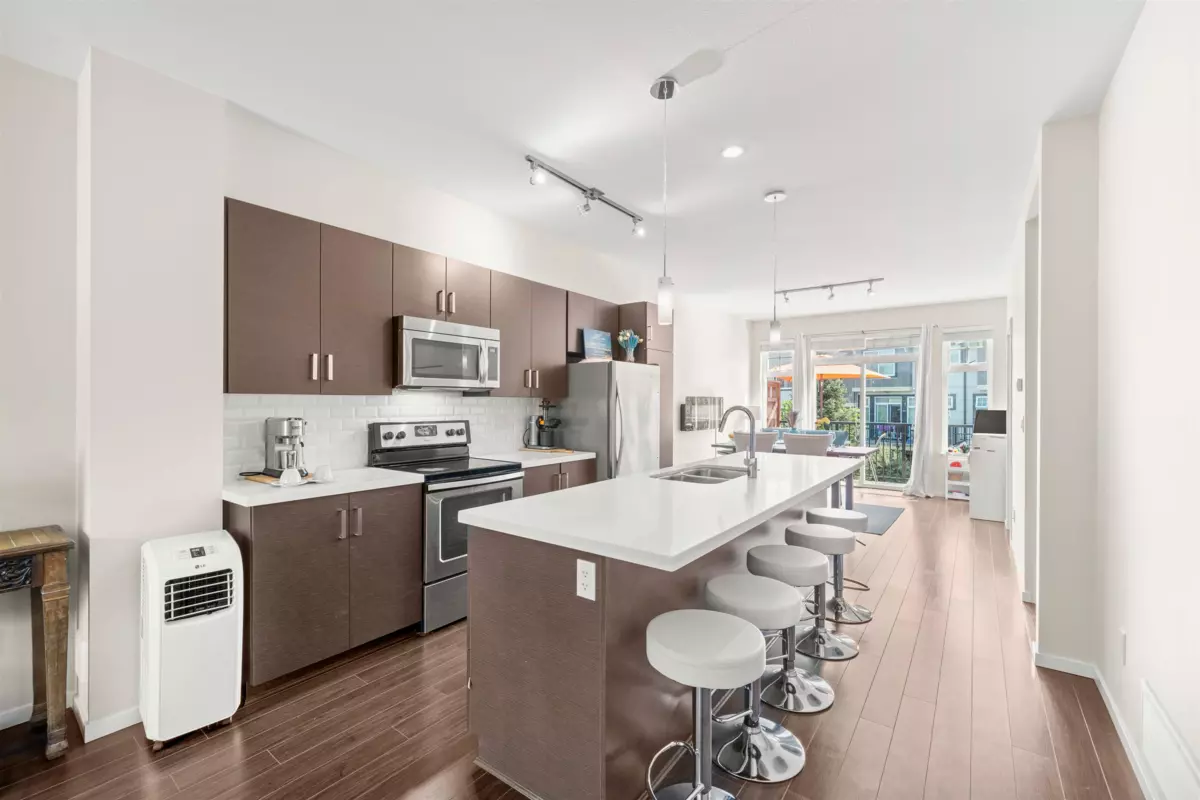 Dining Area Photo of 23 13886 62 Avenue, Surrey, BC