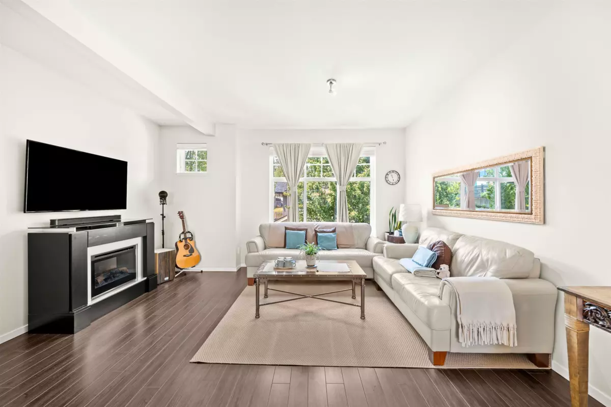 Living Room Photo of 23 13886 62 Avenue, Surrey, BC