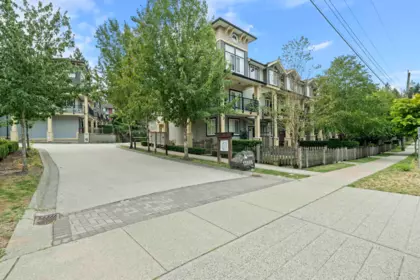 Front Yard Photo of 23 13886 62 Avenue, Surrey, BC