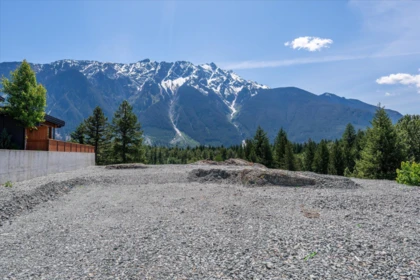 1770 Pinewood Drive, Pemberton, BC, Pemberton —  bed land for sale