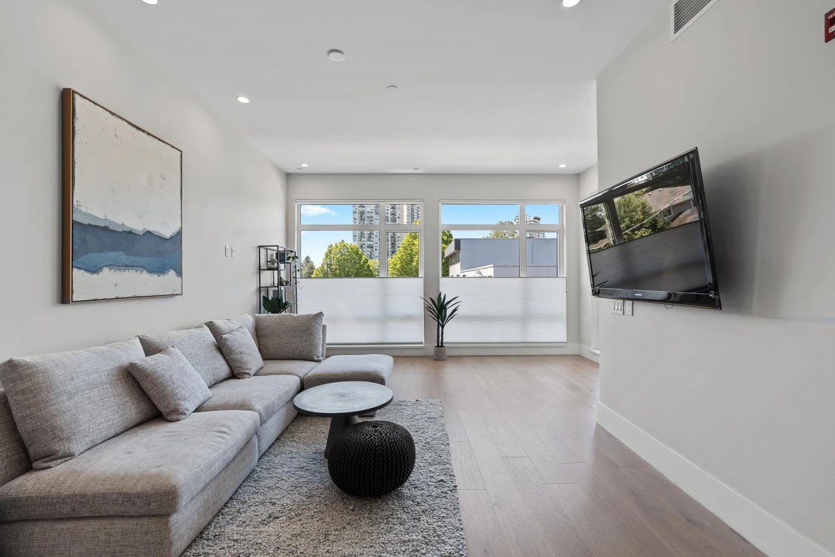 Dining Area Photo of 206 1591 Bowser Avenue, North Vancouver, BC