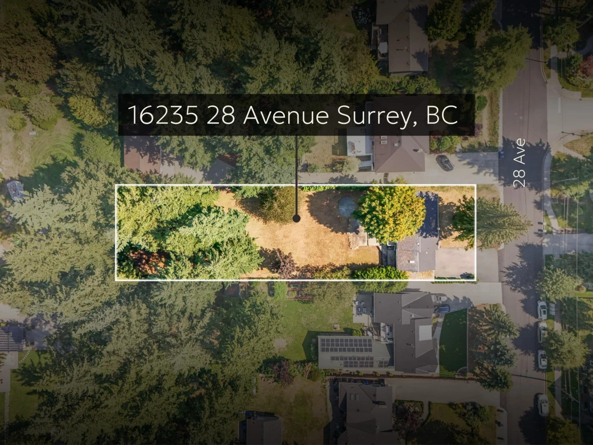 Living Room Photo of 16235 28 Avenue, Surrey, BC