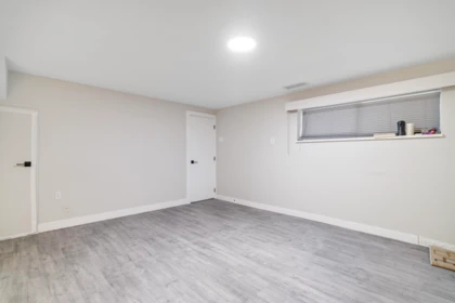 Basement Recreation Room Photo of 16235 28 Avenue, Surrey, BC