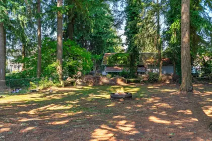 Hallway Photo of 16235 28 Avenue, Surrey, BC