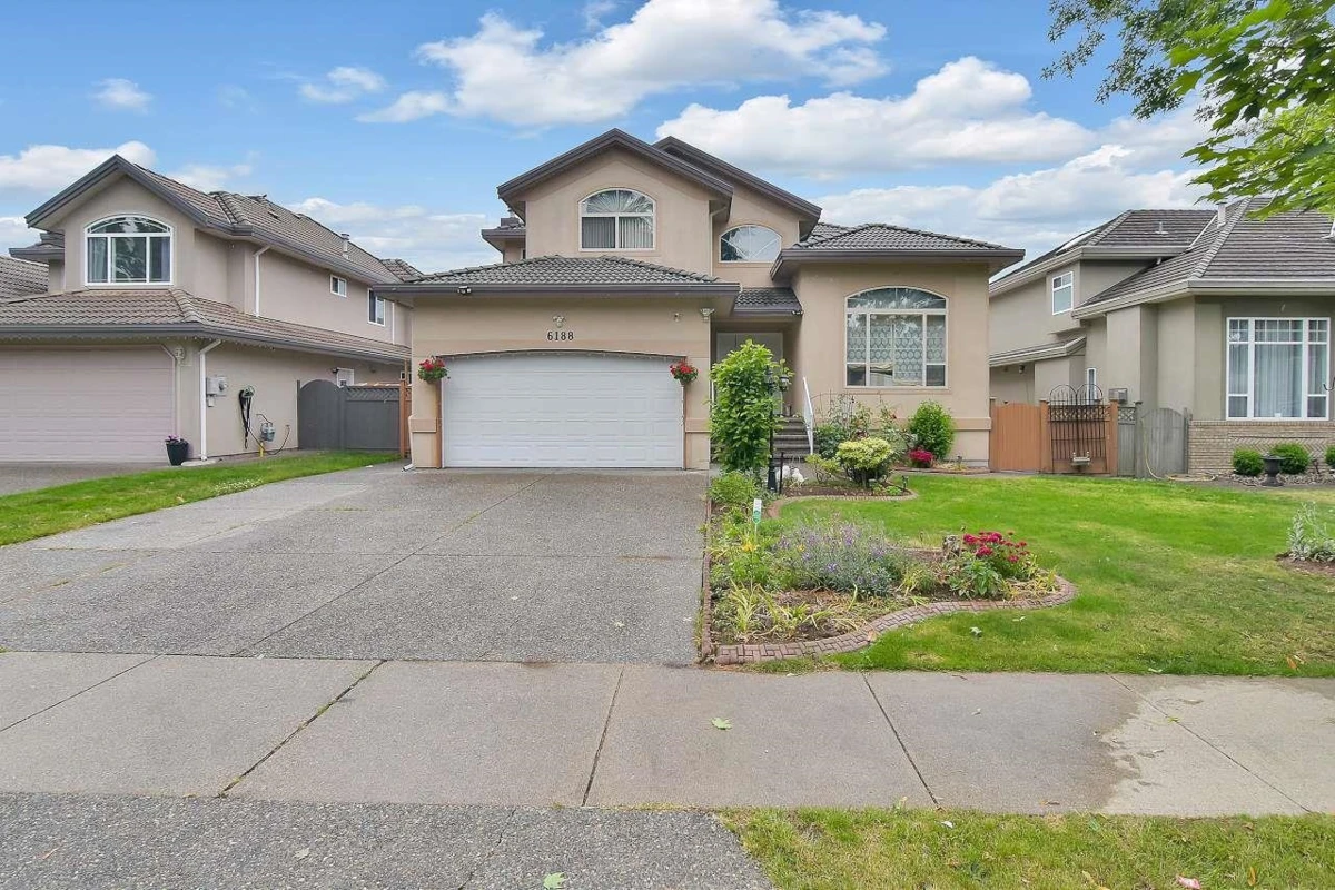 Family Room Photo of 6188 127 Street, Surrey, BC