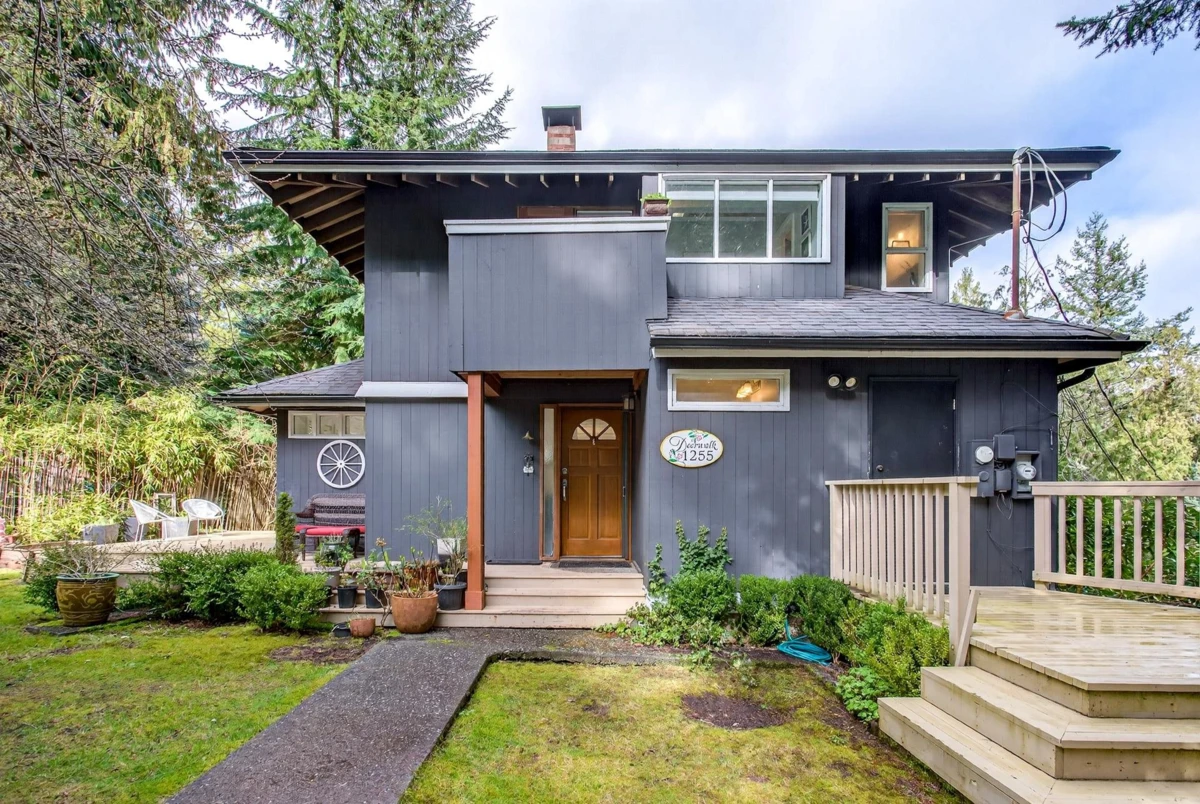 Exterior Rear Photo of 1255 Deer Walk, Bowen Island, BC
