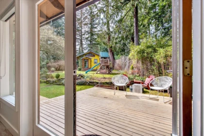 Kitchen Island Photo of 1255 Deer Walk, Bowen Island, BC