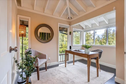 Outdoor Patio Photo of 1255 Deer Walk, Bowen Island, BC