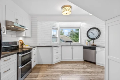Primary Bedroom Photo of 1255 Deer Walk, Bowen Island, BC