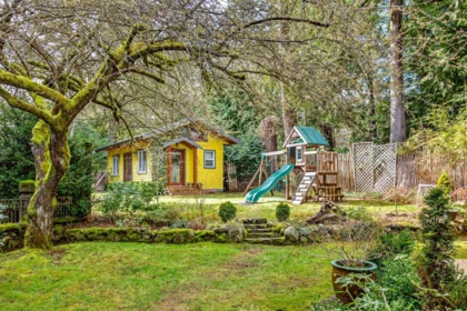 Swimming Pool Photo of 1255 Deer Walk, Bowen Island, BC
