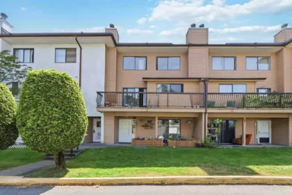 103 7139 133a Street, Surrey, BC, Surrey — Townhouse for sale