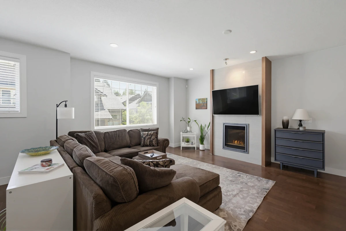 Living Room Photo of 50 15988 32 Avenue, Surrey, BC