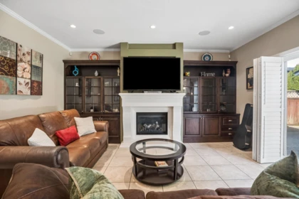 Walk-In Closet Photo of 8536 142a Street, Surrey, BC