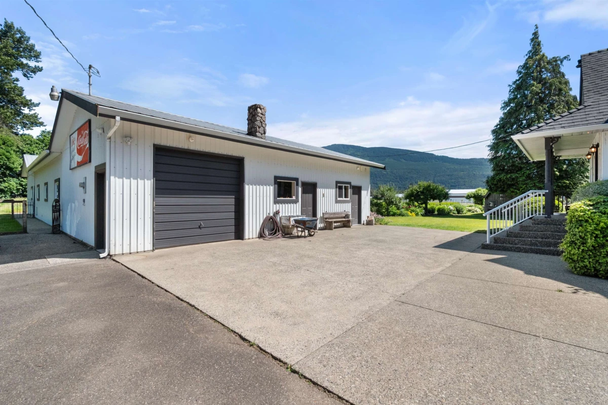 Family Room Photo of 4730 Boundary Road, Yarrow, BC