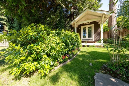 Community Amenities Photo (Clubhouse) of 2645 Rosebery Avenue, West Vancouver, BC