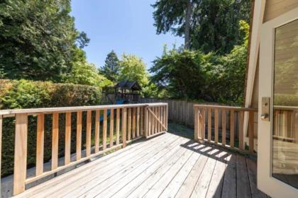 Hallway Photo of 2645 Rosebery Avenue, West Vancouver, BC