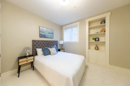 Hot Tub / Spa Photo of 2645 Rosebery Avenue, West Vancouver, BC