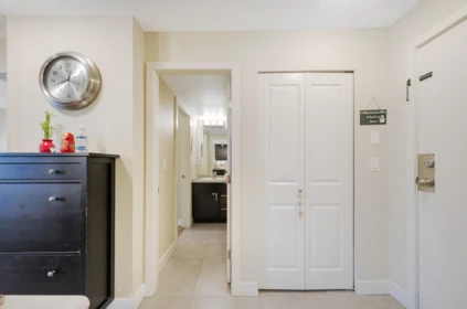 Office / Den Photo of 334 10838 City Parkway, Surrey, BC