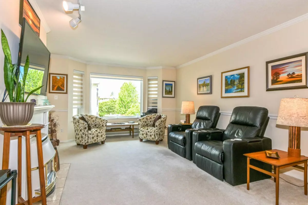 Dining Area Photo of 205 20600 53a Avenue, Langley, BC