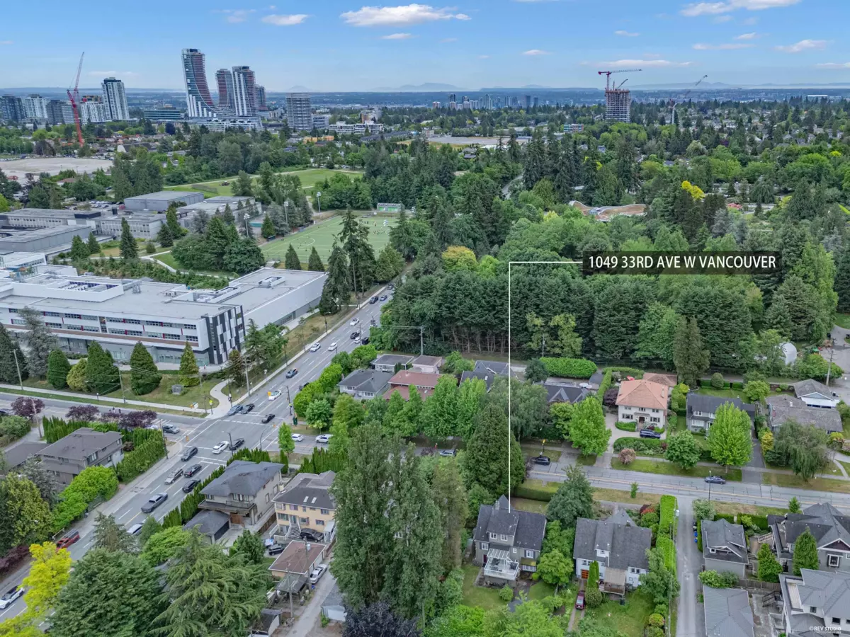 Family Room Photo of 1049 W 33rd Avenue, Vancouver, BC
