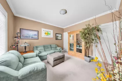 Breakfast Nook Photo of 1049 W 33rd Avenue, Vancouver, BC